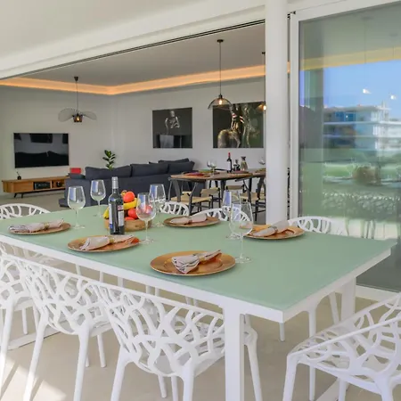 Luxurious 3 Bed With A Lovely Sea View In Carvajal *