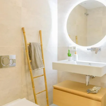 Luxurious 3 Bed With A Lovely Sea View In Carvajal * Benalmádena