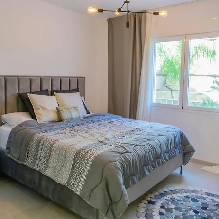 Luxurious 3 Bed With A Lovely Sea View In Carvajal