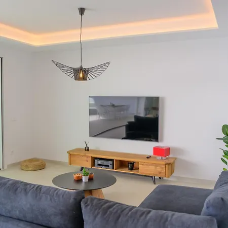 Luxurious 3 Bed With A Lovely Sea View In Carvajal * Benalmádena