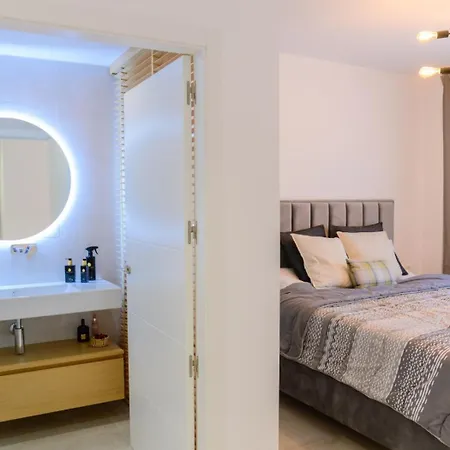 Apartment Luxurious 3 Bed With A Lovely Sea View In Carvajal *