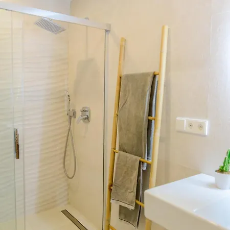 Luxurious 3 Bed With A Lovely Sea View In Carvajal *